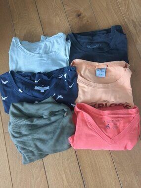 6 piece T-shirt bundle